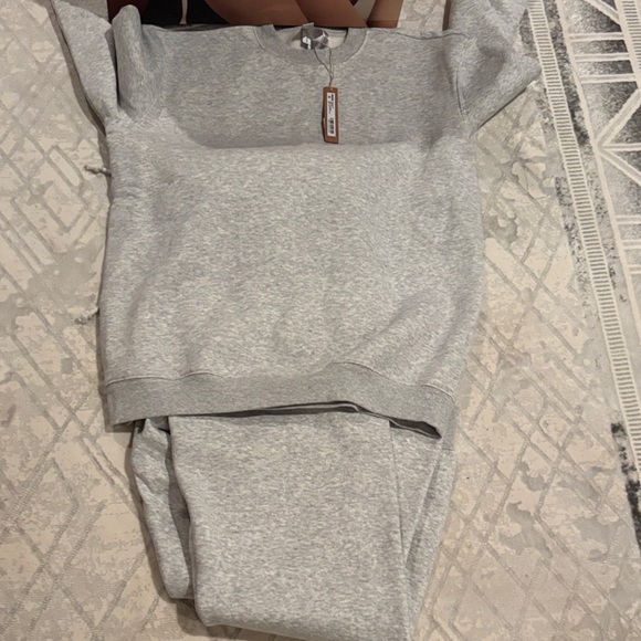 KK SKIMS Pants - SKIMS Auth Gray Sweatshirt and Sweatpants Set NWT